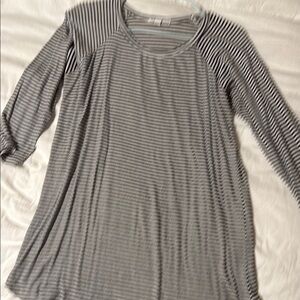 American Eagle Outfitters Black and White Ribbed 3/4 Sleeve Tunic